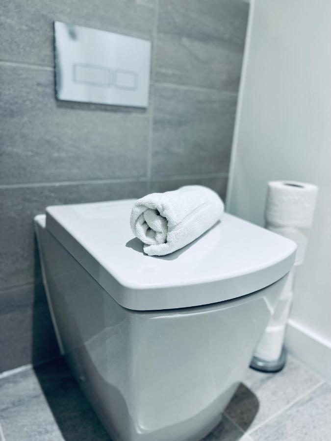 Brand New Modern 1 Bed Apartment Near Old Trafford Stadium Manchester Exterior foto